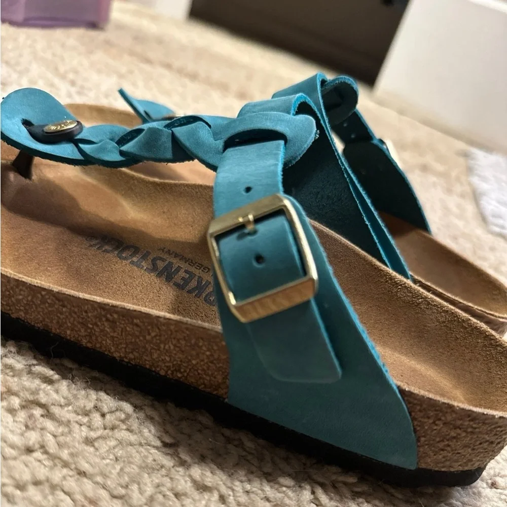 Birkenstock Gizeh Sandals - Picture 4 of 5